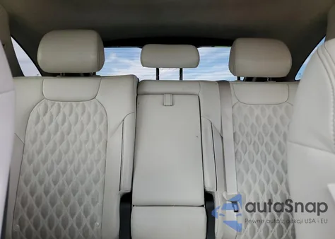 2022 Genesis Gv70 Base from USA, damaged, VIN KMUMCDTC2NU041801